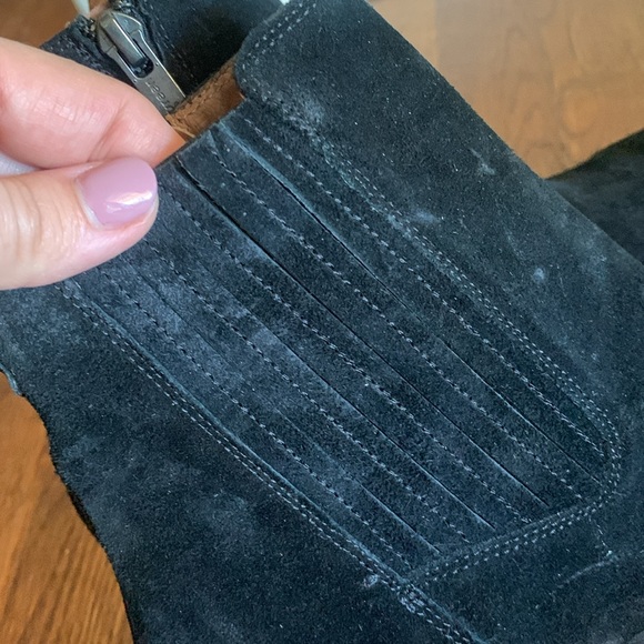 New Paul Green Sante Zip Western Chelsea
Black Suede Ankle Boots - Picture 6 of 10